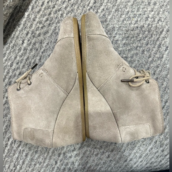 TOM’S Women’s Tan Suede Desert Wedges - Picture 6 of 9